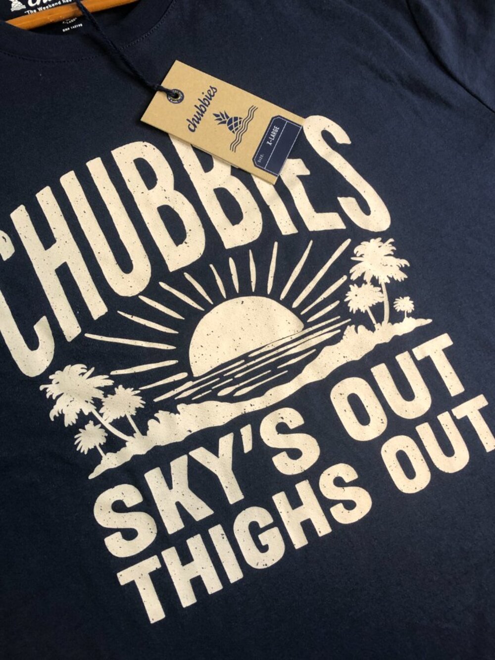 Chubbies Shirt Mens XL Navy Blue Short Sleeve Tshirt Skys Out Thighs Out - Picture 2 of 9